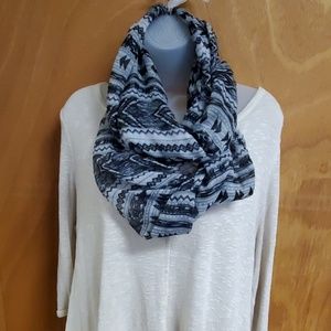 B&W infinity scarf